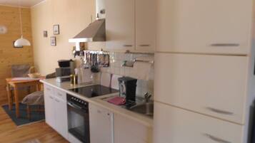 Fridge, oven, dishwasher