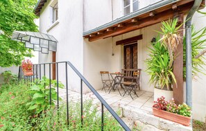 Terrace/patio - Pet friendly home in Les Montils (Les Montils)