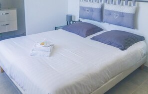 7 Schlafzimmer, Reisekinderbett, Internetzugang