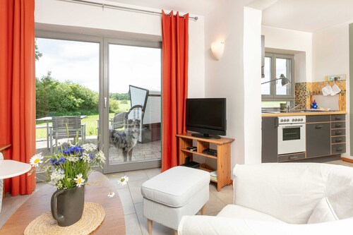 Bernstein - Vacation Rentals in Sun House