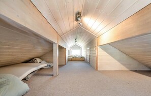 3 bedrooms, travel crib, free WiFi