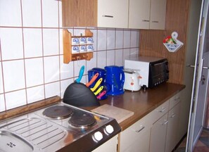 Refrigerador, microondas, horno y lavavajillas