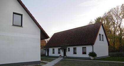 Ferienwohnung 1 - Ferienwohnungen Dahms, ruhige Lage, nahe Achterwasser