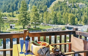 Outdoor dining - 2 bedroom stunning home in Cogne AO (Cogne AO)