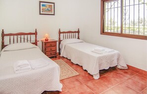 4 bedrooms, travel cot, free WiFi, bed sheets