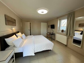 2 chambres, bureau, Wi-Fi, draps fournis