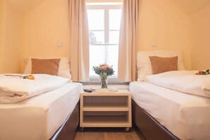 1 bedroom, in-room safe, WiFi, bed sheets