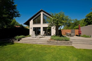 Luokittelematon kuva, 2 kautta 32, painike