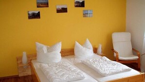 2 多间卧室、旅行婴儿床、WiFi