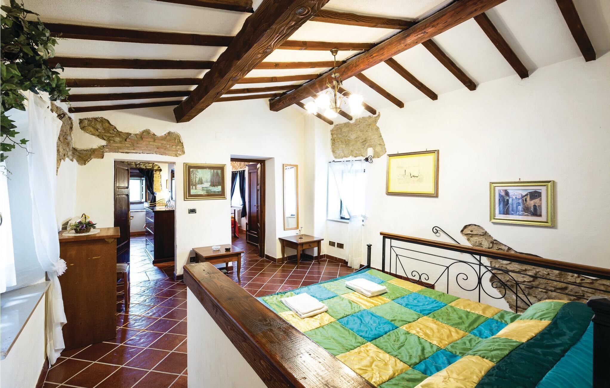 3 Schlafzimmer, Reisekinderbett, kostenloses WLAN, Bettwäsche