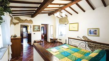 3 Schlafzimmer, Reisekinderbett, kostenloses WLAN, Bettwäsche