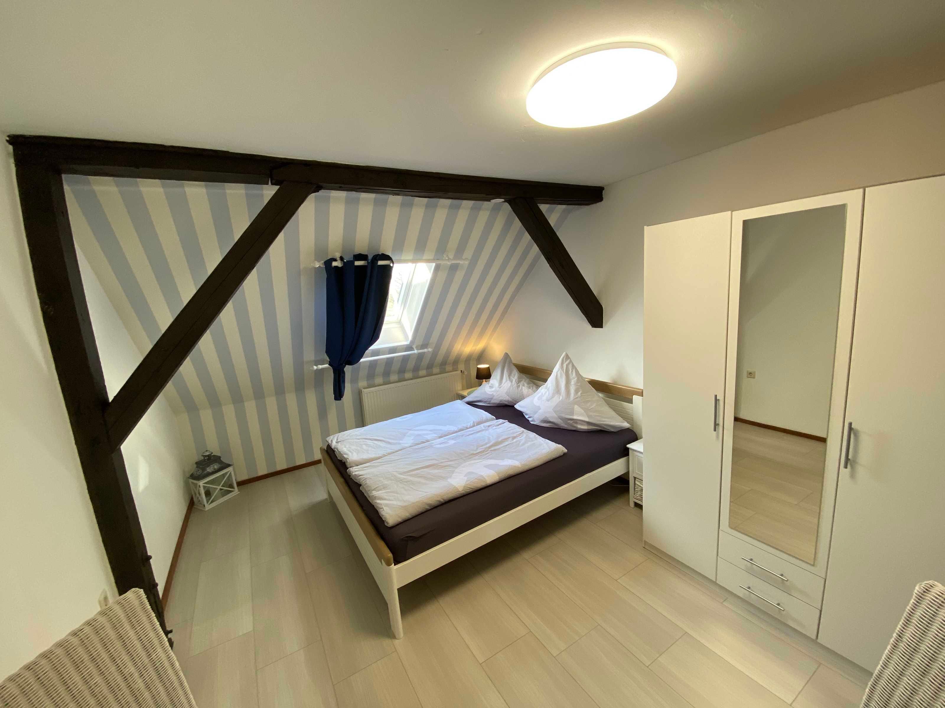 3 bedrooms, travel crib, WiFi, bed sheets