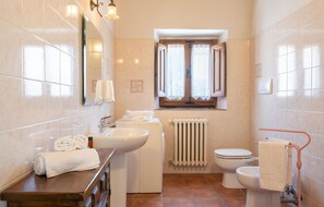 Shower - Awesome home in Borgo San Lorenzo FI (Borgo San Lorenzo FI)
