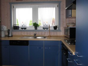 Refrigerador, microondas, horno, lavavajillas