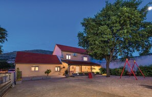 Exterior - Awesome home in Bilice (Bilice)