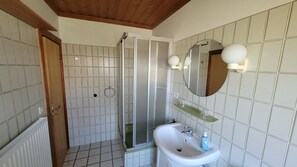 Uklassifisert bilde, 3 av 8, knapp