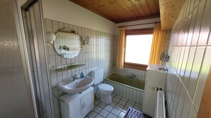 Uklassifisert bilde, 5 av 8, knapp