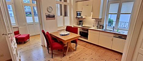 Fridge, microwave, oven, dishwasher