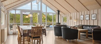 Amazing home in Ebeltoft with sauna