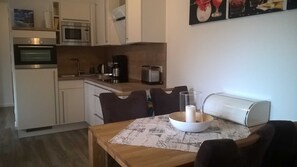 Frigorifero, microonde, forno, lavastoviglie