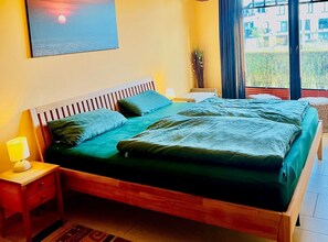 2 makuuhuonetta, vauvan matkasänky, Wi-Fi