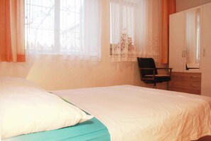 2 bedrooms, WiFi - Holiday apartment with sea view (Mastrinka)