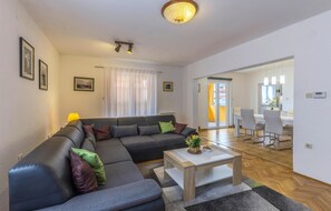 TV, DVD player - Amazing home in Labin (Labin)