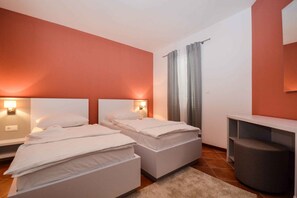 2 bedrooms, Internet