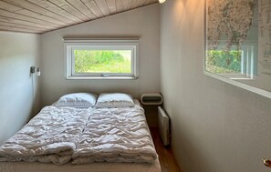 bed - Beautiful home in Knebel with WiFi (Knebel)