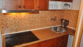 Fridge, microwave, stovetop, toaster