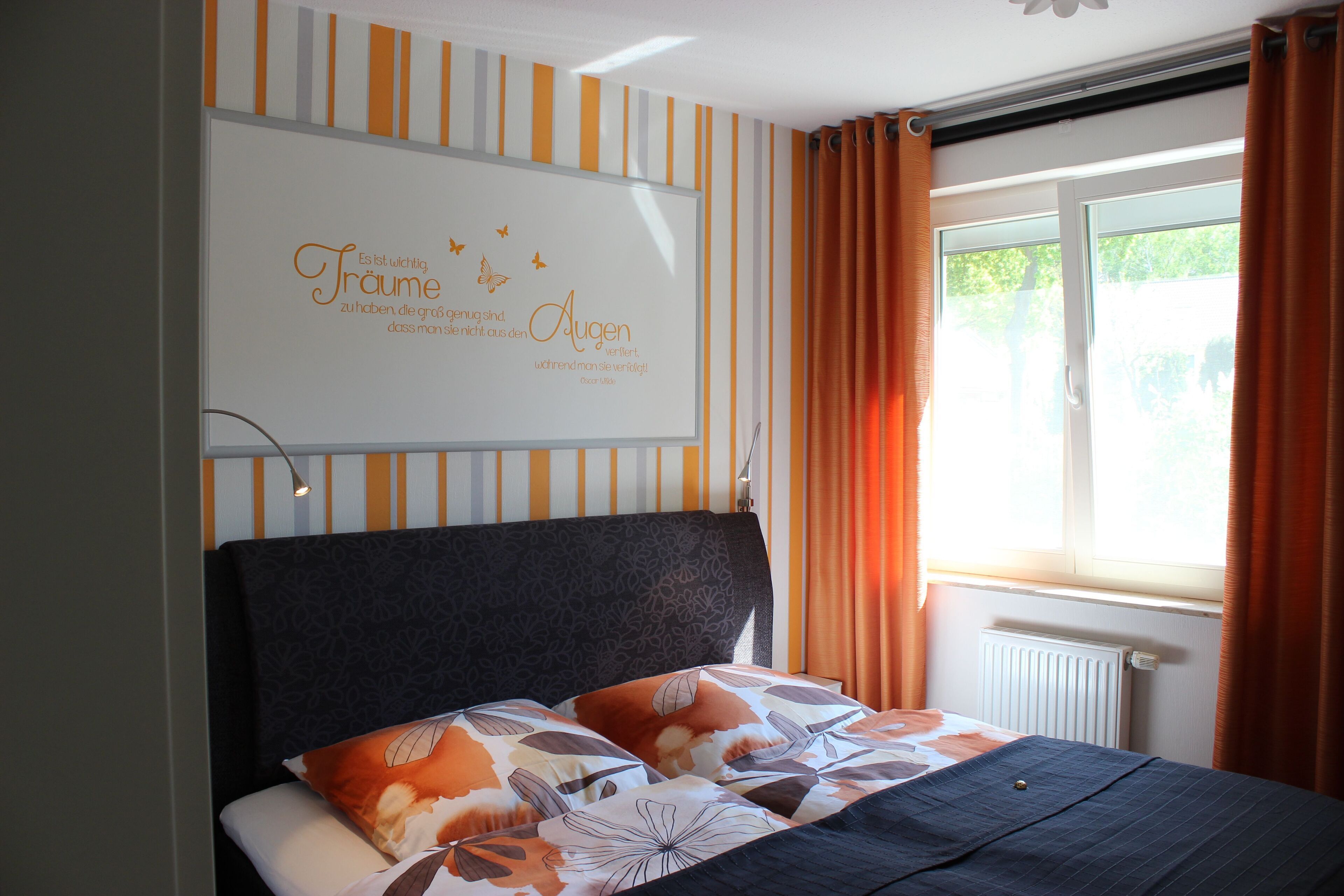 2 bedrooms, in-room safe, desk, iron/ironing board