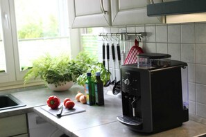 Køleskab, mikrobølgeovn, ovn, opvaskemaskine