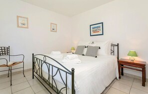 3 bedrooms, free WiFi, bed sheets