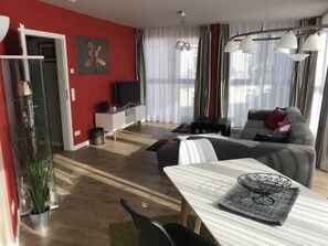 TV - (300) 3 room apartment Ostseeallee - (300) Pier Kuehlungsborn (Kühlungsborn)