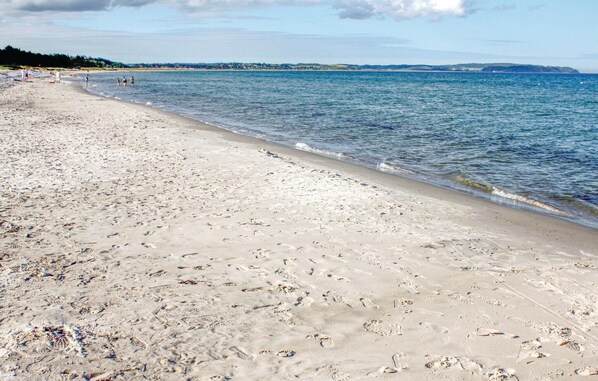 Plage à proximité, pêche sur place