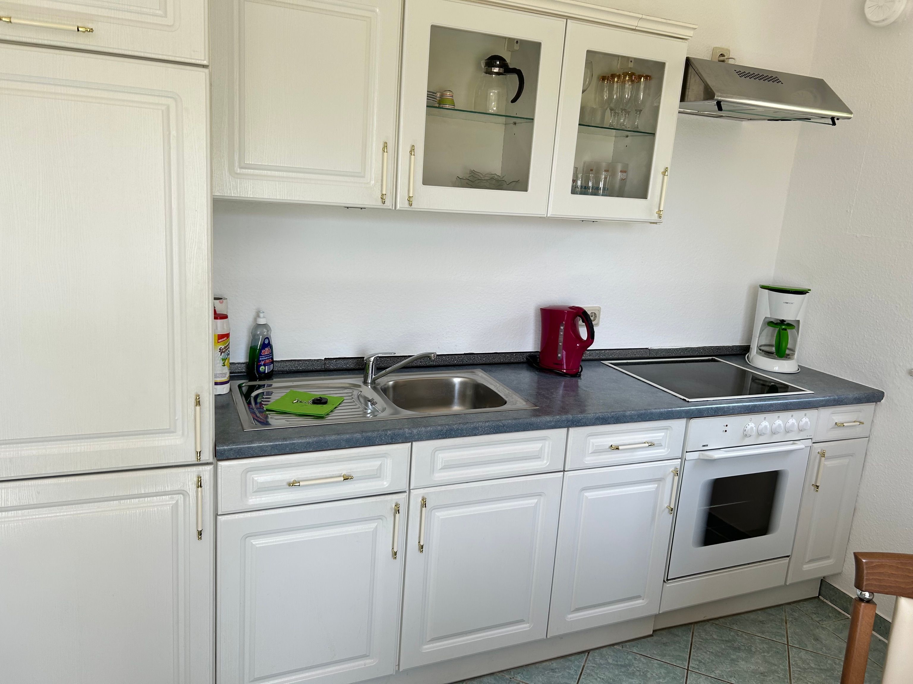 Fridge, microwave, oven