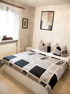 6 chambres, lit parapluie, Wi-Fi, draps fournis