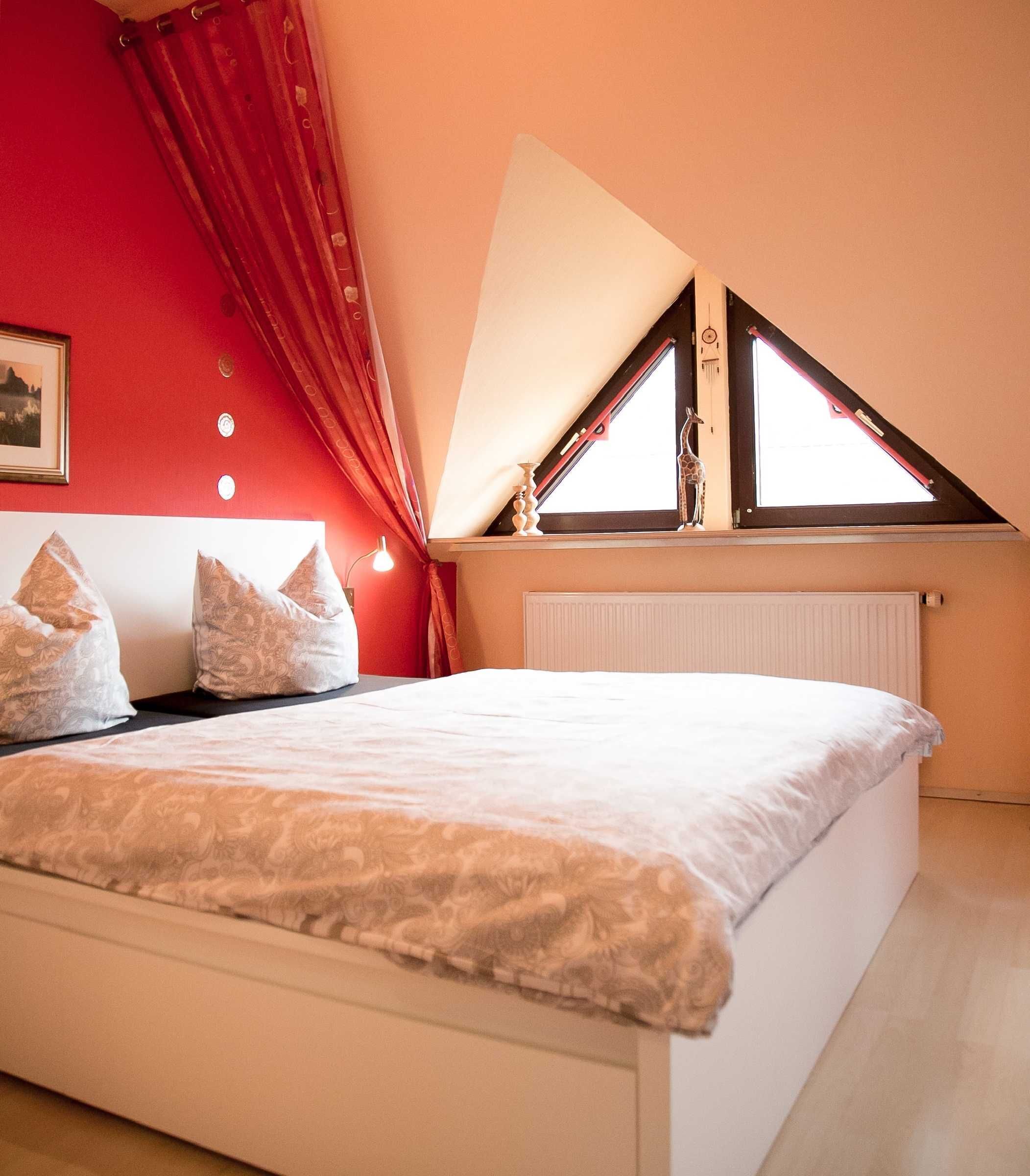 6 bedrooms, travel cot, WiFi, bed sheets