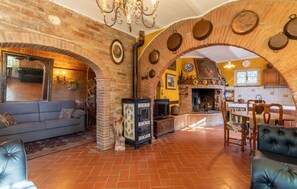 Kamin, Tischtennisplatte