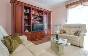 TV, DVD player