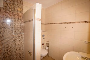 Luokittelematon kuva, 3 kautta 12, painike