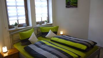 2 chambres, lit parapluie, Wi-Fi, draps fournis