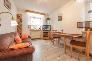 TV - Dormitory Room - Small Room (Heiligenstadt i.OFr.)