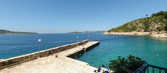 Lovely home in Trsteno with WiFi