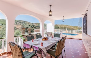 Outdoor dining - Amazing home in Torrox Costa with WiFi (Torrox Costa)