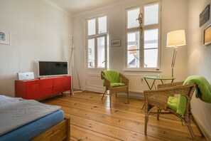 1 bedroom, WiFi, bed sheets