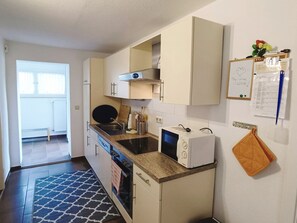 Unclassified image, 5 of 20, button