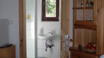 淋浴設備、風筒、提供毛巾