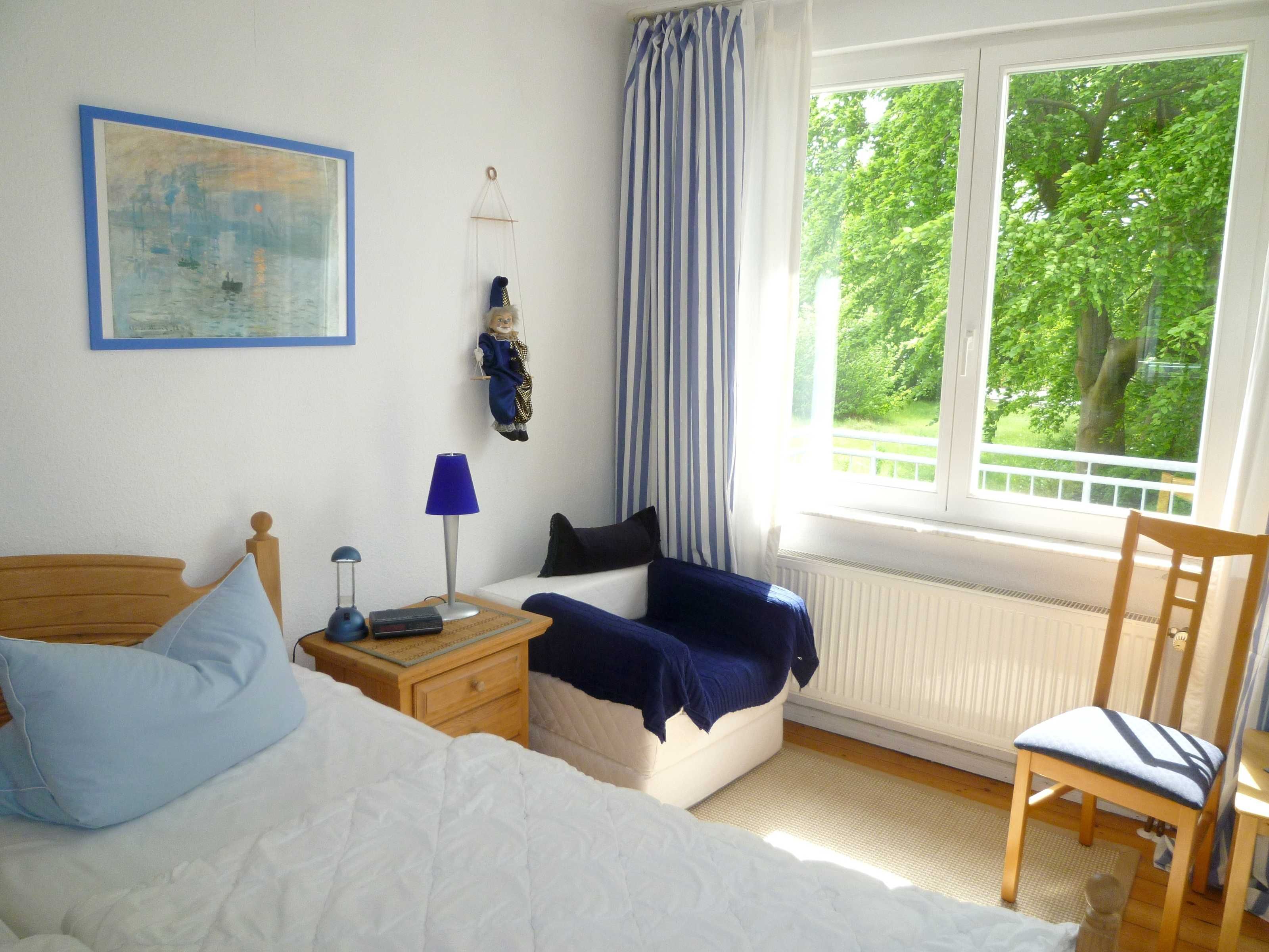 2 bedrooms, desk, travel crib, WiFi