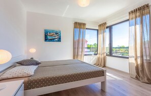4 Schlafzimmer, kostenloses WLAN, Bettwäsche